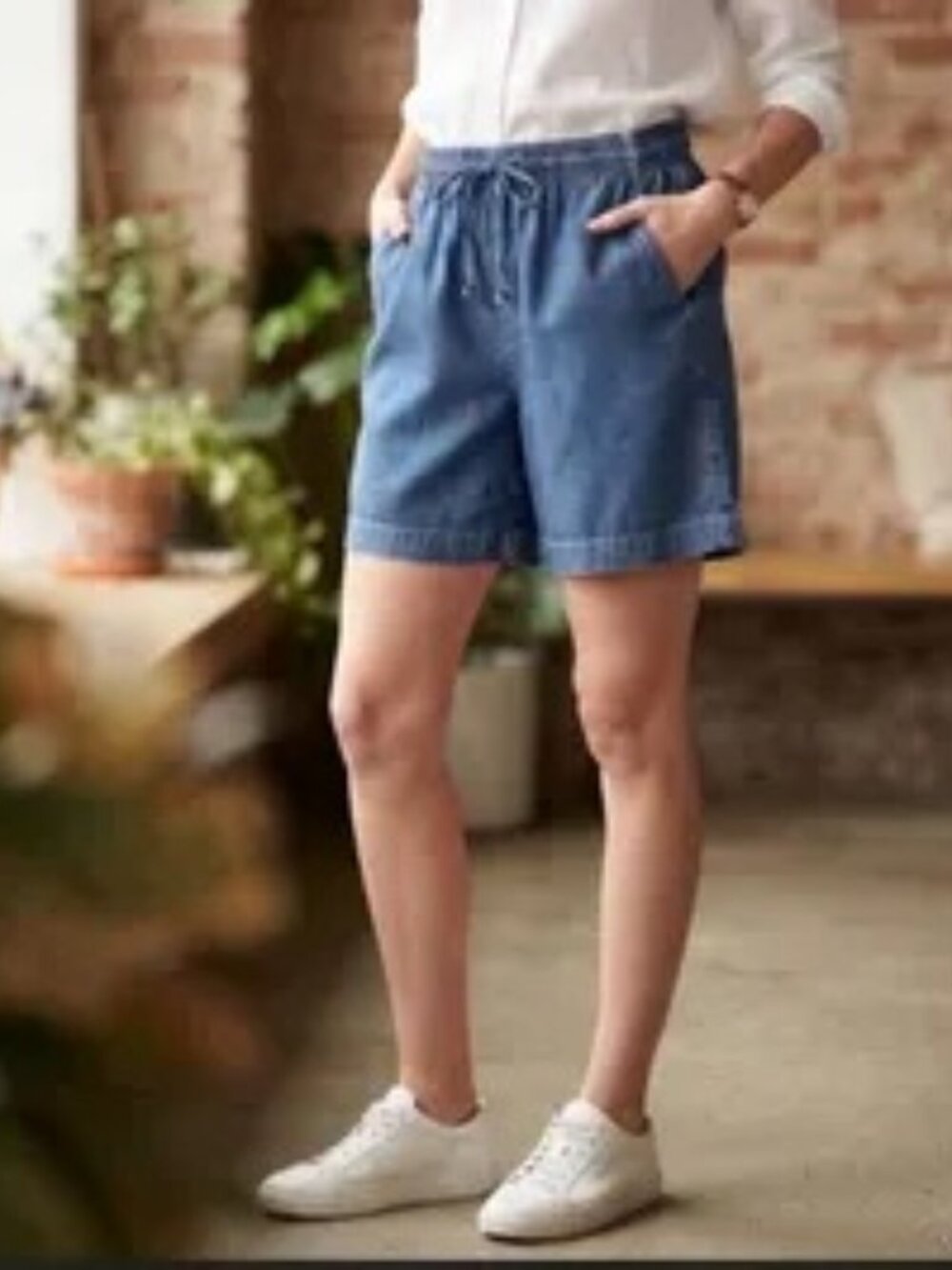 Vintage 90s Erika & Co. Cotton Chambray Shorts, High Waisted Drawstring (Size M)